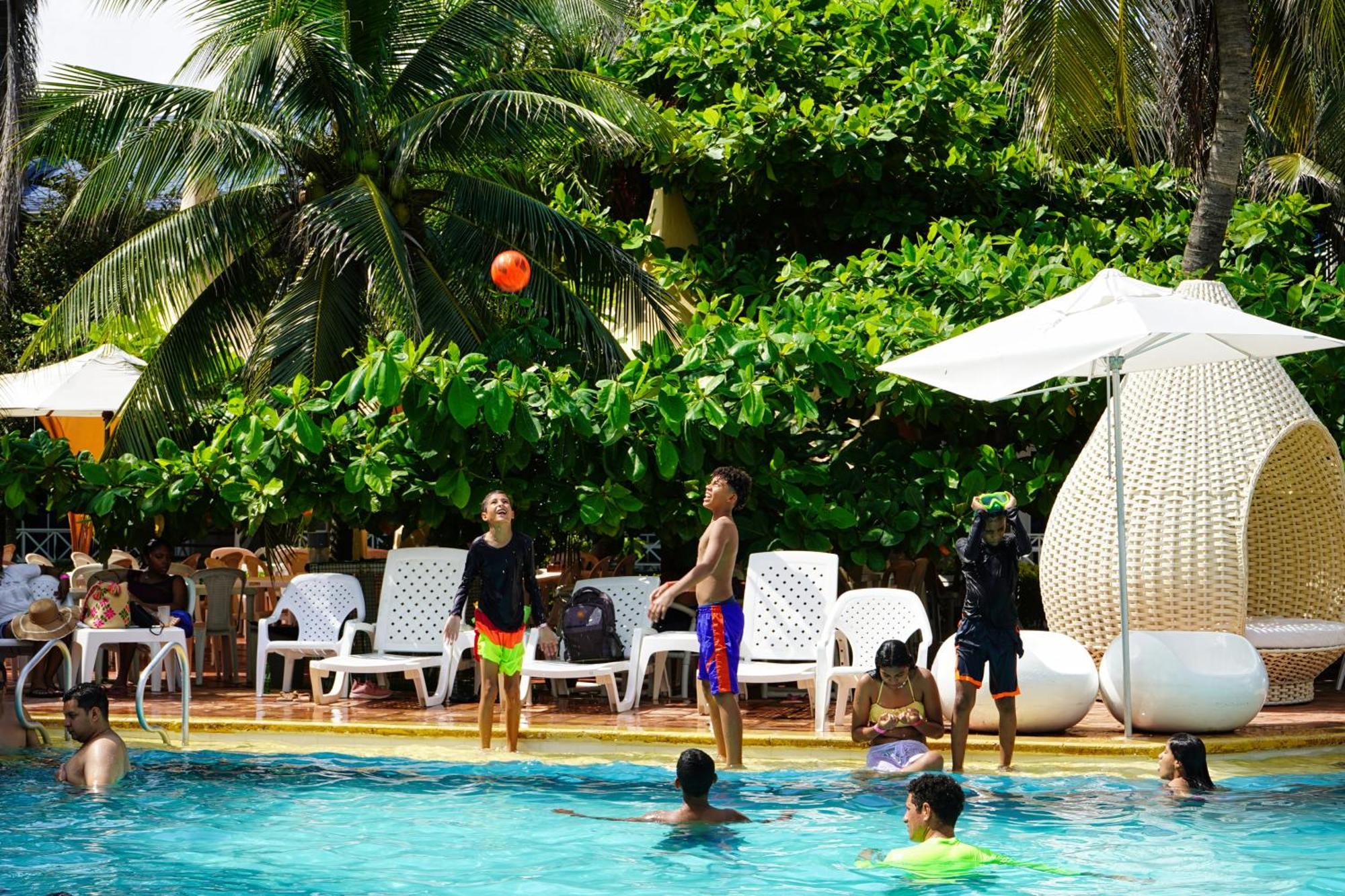Hotel Tropical Inn Playa de Punta Arena Exterior photo